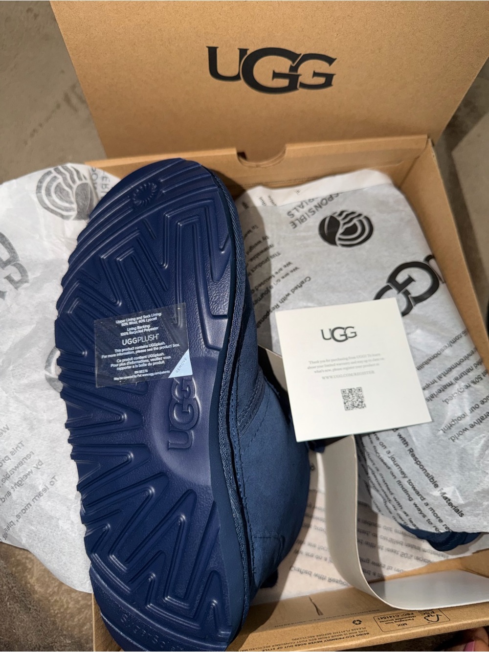 UGG Neumel - Picture 3 of 4